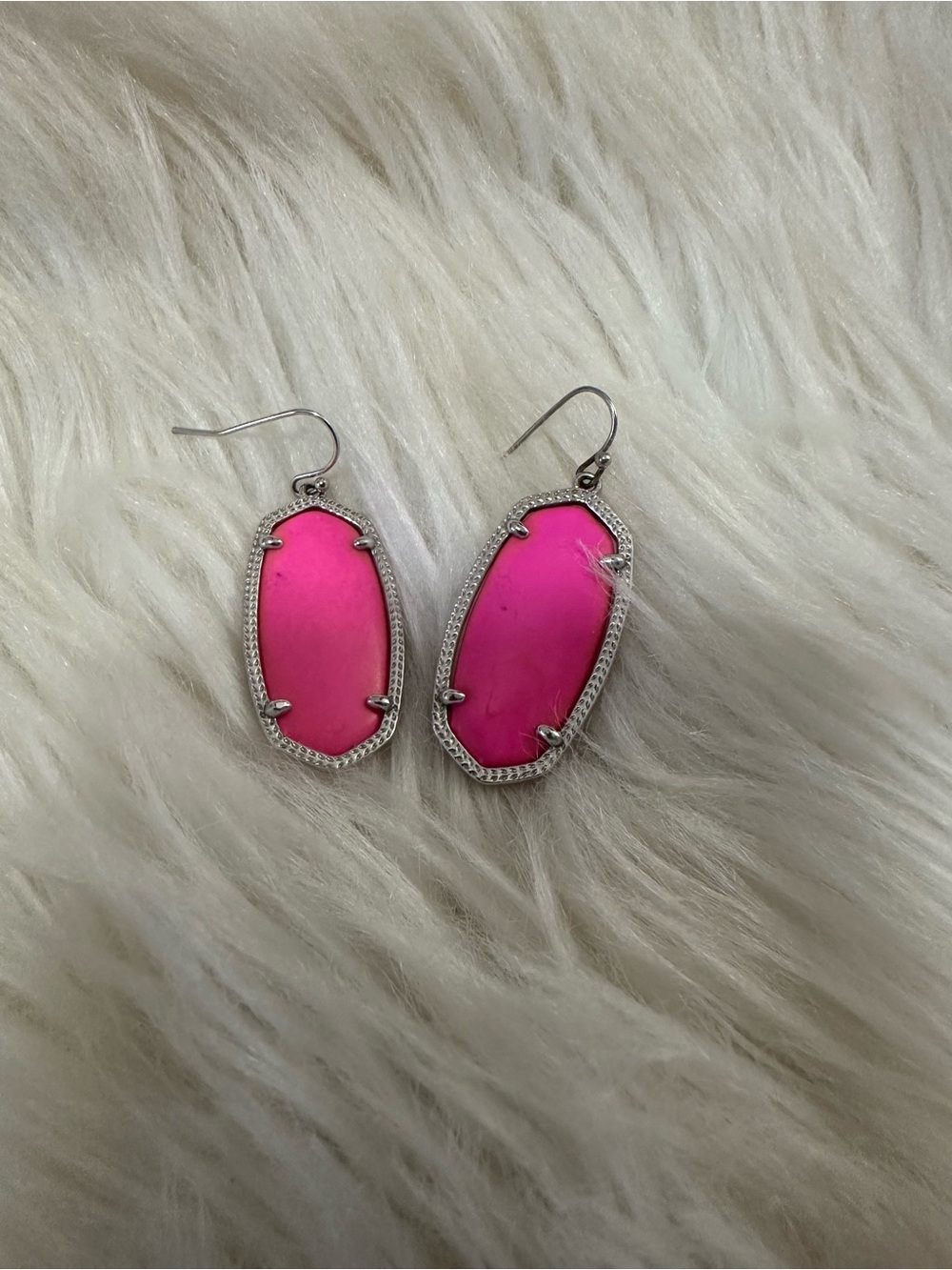 Kendra Scott Hot Pink Oval Dangle Earrings